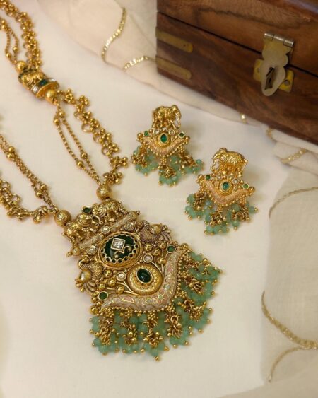 Kaanti Long Heritage Elephant Pendant Necklace Set - Green