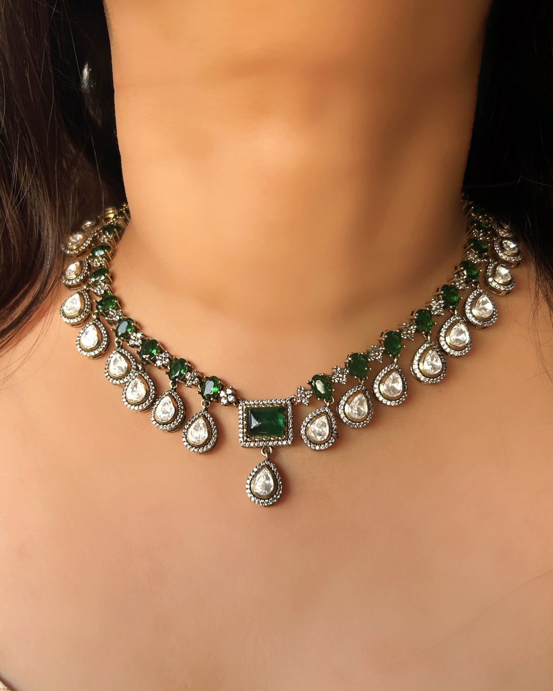 Alaknanda Polki Droplet Necklace Set - Green