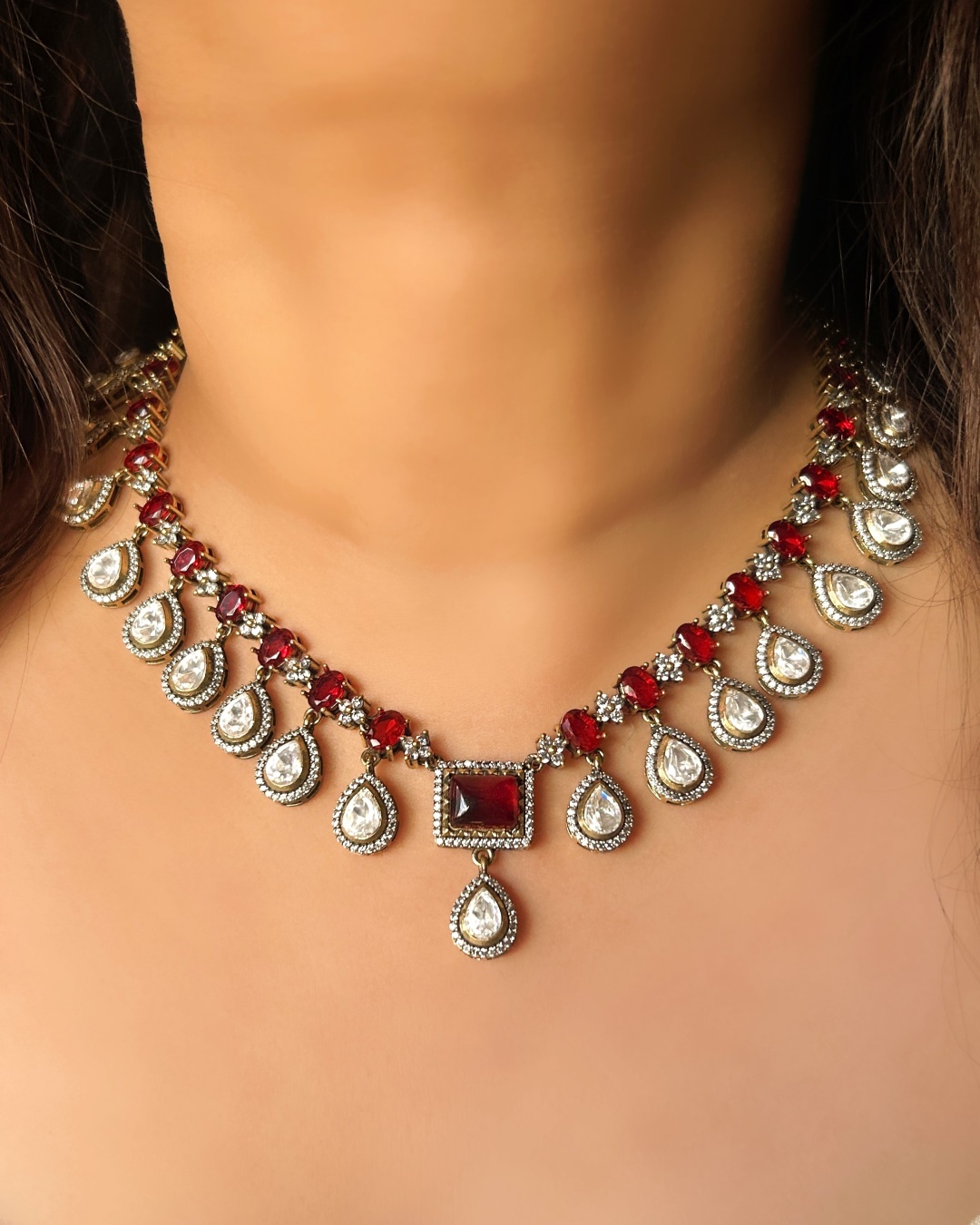 Alaknanda Polki Droplet Necklace Set - Maroon