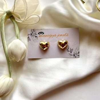 Ariana Gold Heart Studs