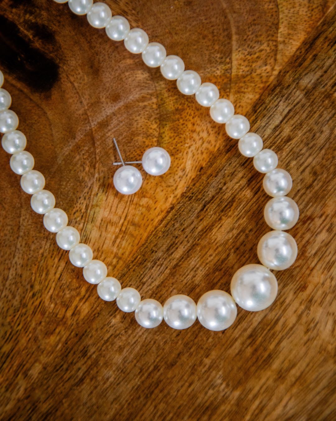 Avika Pearl Necklace Set