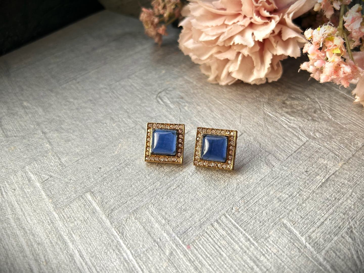 Ellie Studs - Blue