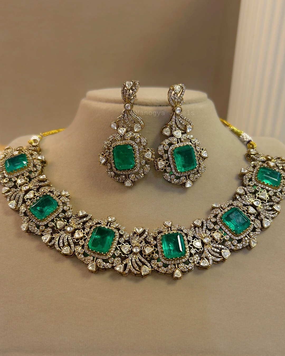 Diljit Luxurious Polki Necklace Set - Green