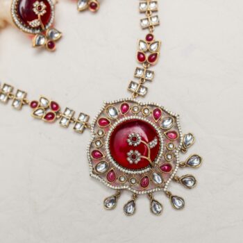 Divyanka Long Kundan Necklace Set – Red