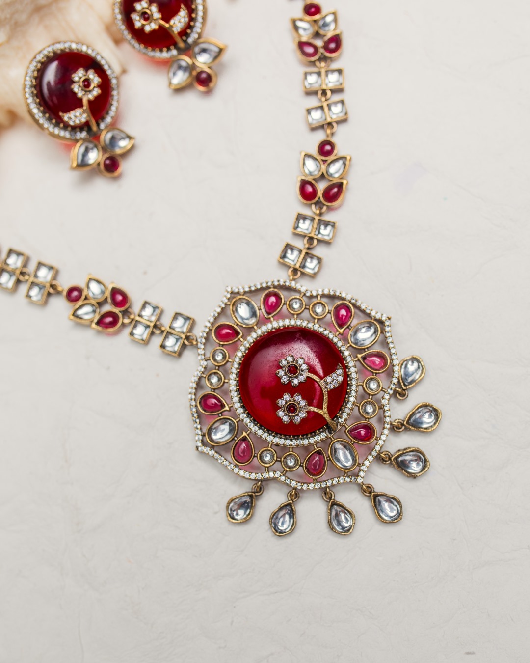Divyanka Long Kundan Necklace Set – Red