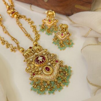 Kaanti Long Heritage Elephant Pendant Necklace Set - Red