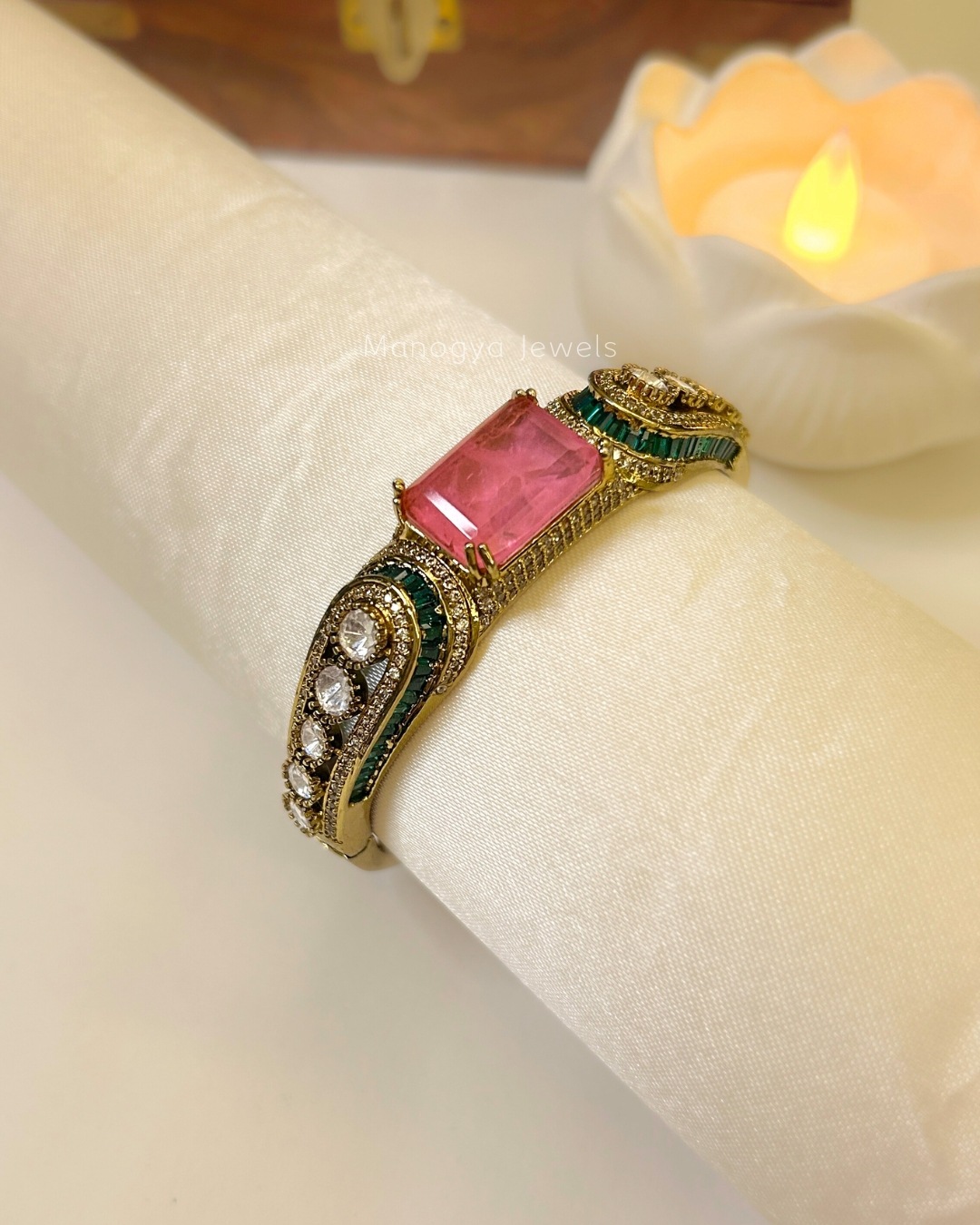 Komal Regal Polki Bracelet - Pink