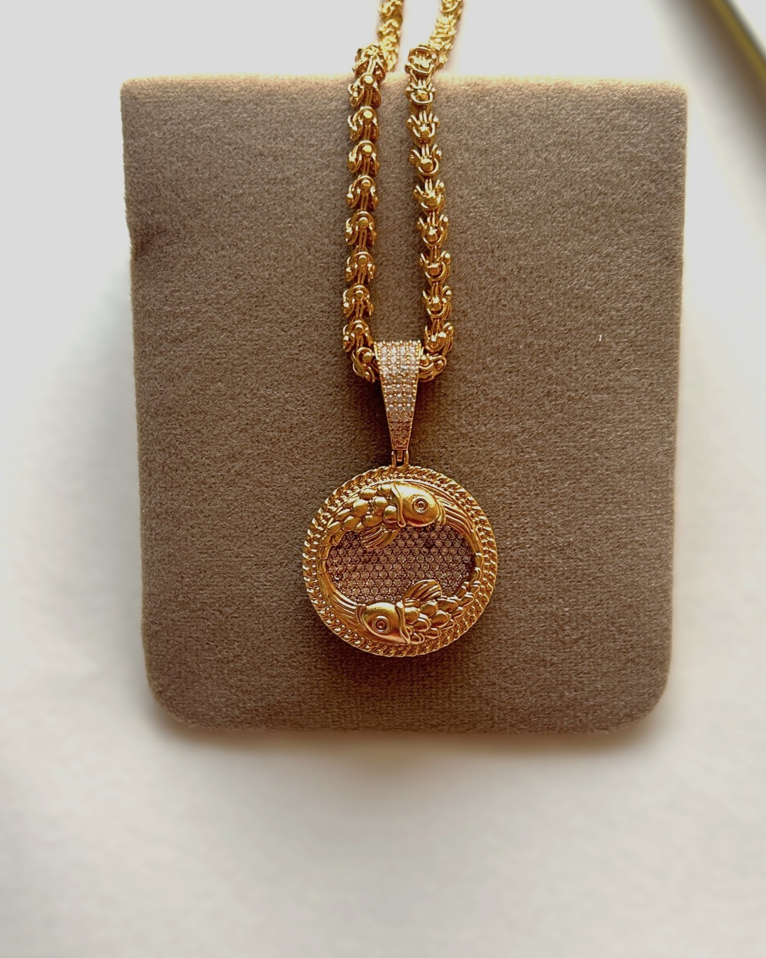 Pisces Zodiac Pendant Chain - White
