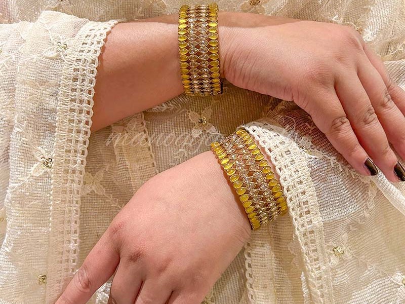 Tarini Diamond Bracelet - Yellow