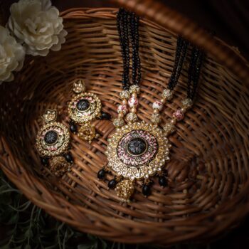 Mehreen Kundan Necklace Set