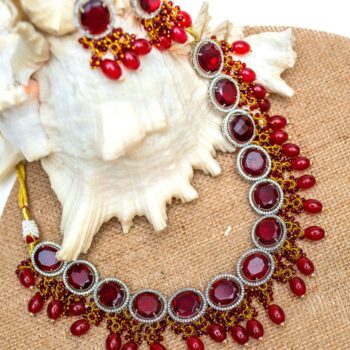 Raavi Diamond Necklace Set - Red