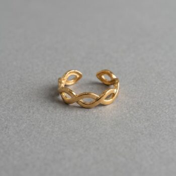 Hazel Link Design Ring